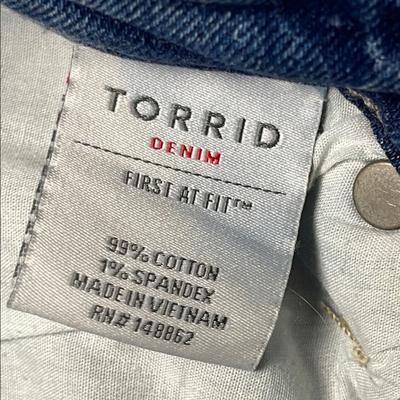 Torrid Mid-Rise Skinny Jeans - Picture 7 of 10